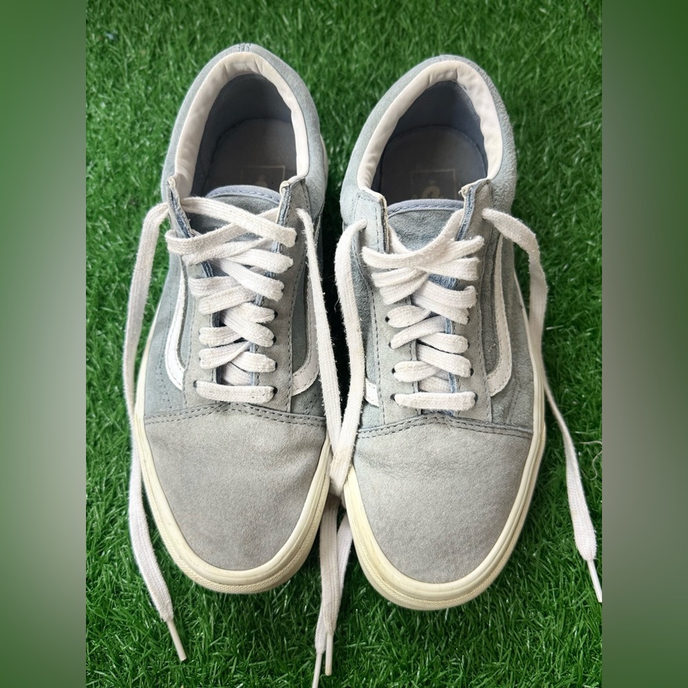 Vans Unisex Gray and White Sneakers Size M-7 W-8.5